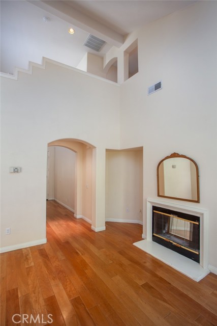 Detail Gallery Image 11 of 42 For 23301 Montecito Pl, Valencia,  CA 91354 - 2 Beds | 2/1 Baths