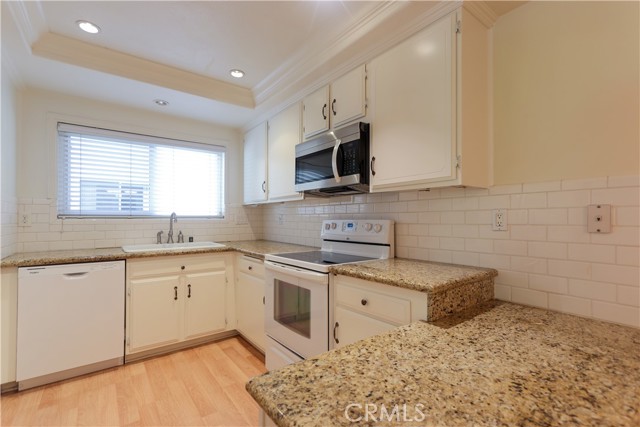 Detail Gallery Image 5 of 11 For 5325 Bahia Blanca #P,  Laguna Woods,  CA 92637 - 2 Beds | 2 Baths
