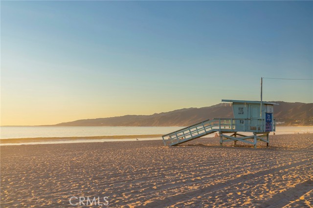 1313 Palisades Beach Road photo 16