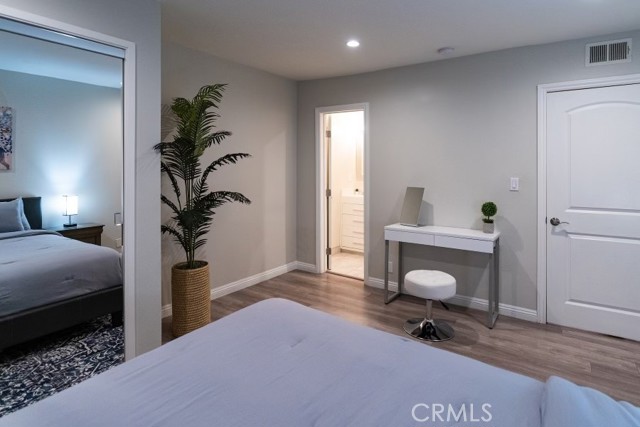 Detail Gallery Image 15 of 24 For 4358 Mammoth Ave #2,  Sherman Oaks,  CA 91423 - 2 Beds | 2 Baths