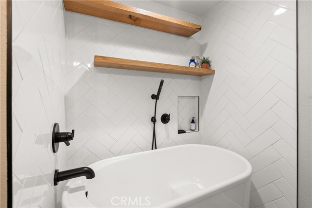 3605 W Hidden Lane, Rolling Hills Estates CA: https://media.crmls.org/medias/383c6213-4192-4c8a-a69d-472056eb3689.jpg