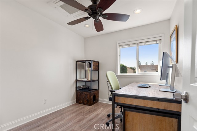 Detail Gallery Image 18 of 32 For 430 Carriage Dr #F,  Santa Ana,  CA 92707 - 3 Beds | 1/1 Baths