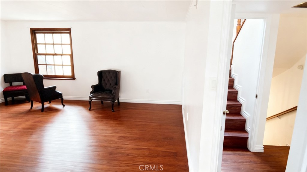 https://media.crmls.org/medias/383d7752-e442-4779-b820-d016e417d8ca.jpg?preset=X-Large