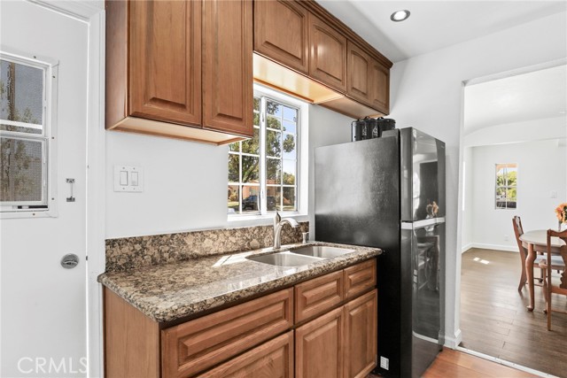 Detail Gallery Image 8 of 22 For 6802 Lewis Ave, Long Beach,  CA 90805 - 2 Beds | 1 Baths