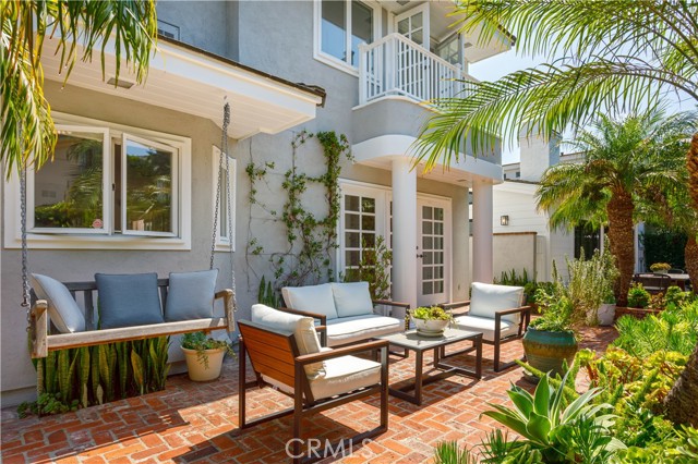 Detail Gallery Image 31 of 37 For 111 via Undine, Newport Beach,  CA 92663 - 5 Beds | 4 Baths