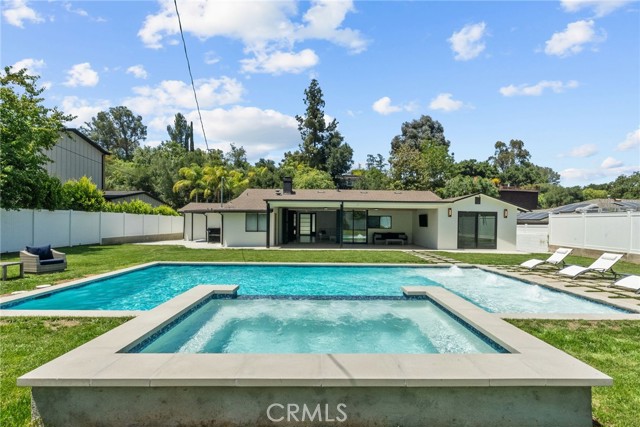 16810 Adlon Road, Encino CA: https://media.crmls.org/medias/383fe8bf-c1ee-4677-8a23-e5ea9962deb1.jpg