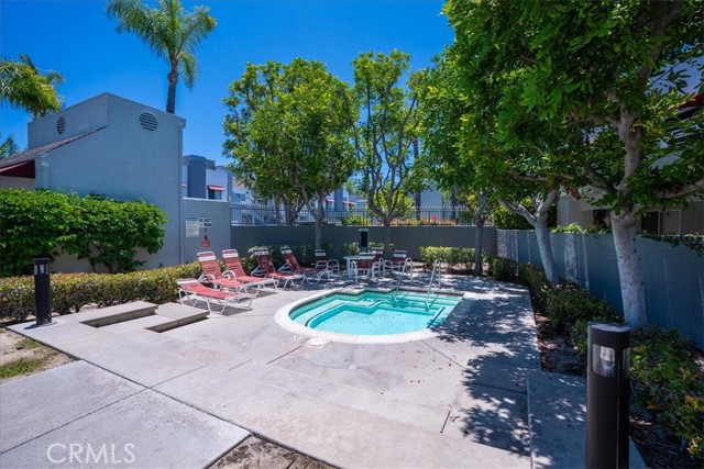 Detail Gallery Image 40 of 44 For 27766 Emerald #4,  Mission Viejo,  CA 92691 - 2 Beds | 2/1 Baths