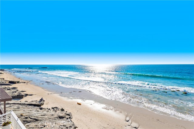 Detail Gallery Image 2 of 31 For 1051 Gaviota Dr, Laguna Beach,  CA 92651 - 2 Beds | 2 Baths