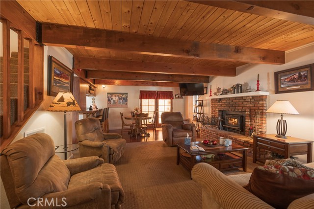 301 Downey Drive, Big Bear City CA: https://media.crmls.org/medias/3840f558-5d2d-4052-b899-46ce03aaeaa5.jpg