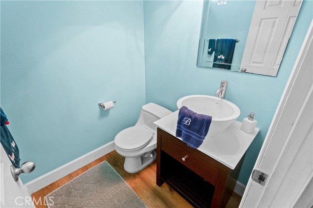 Detail Gallery Image 12 of 43 For 706 Oceanhill, Huntington Beach,  CA 92648 - 3 Beds | 2/1 Baths