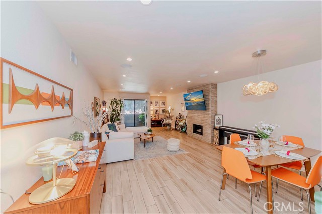 Detail Gallery Image 3 of 51 For 1940 N Highland Ave #66,  Los Angeles,  CA 90068 - 2 Beds | 2 Baths