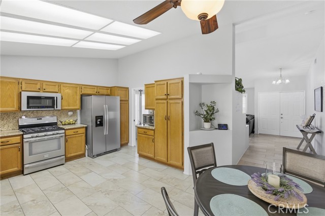 Detail Gallery Image 12 of 32 For 29492 Basie Circle, Menifee,  CA 92586 - 3 Beds | 2 Baths