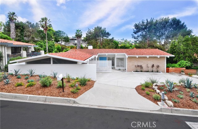 1305 Via Gabriel, Palos Verdes Estates, California 90274, 4 Bedrooms Bedrooms, ,2 BathroomsBathrooms,Residential,Sold,Via Gabriel,PV17125625