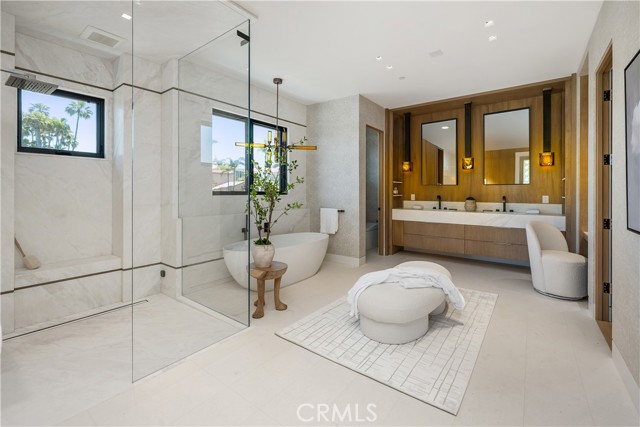 13 Ritz Cove Drive, Dana Point CA: https://media.crmls.org/medias/3844a9d3-bf65-4518-94fb-f78ecb44fca7.jpg