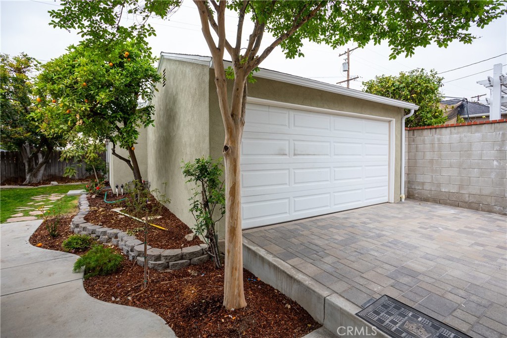 2411 N Lamer StreetBurbank img 2