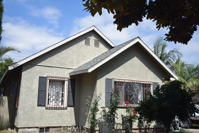 1935 Maine Avenue, Long Beach CA: https://media.crmls.org/medias/38458c63-975e-4a8c-8acd-7bf190cd1a8d.jpg
