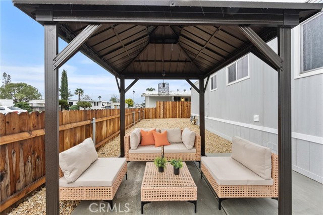 Detail Gallery Image 21 of 41 For 306 Kings Ln, Bakersfield,  CA 93308 - 2 Beds | 1 Baths