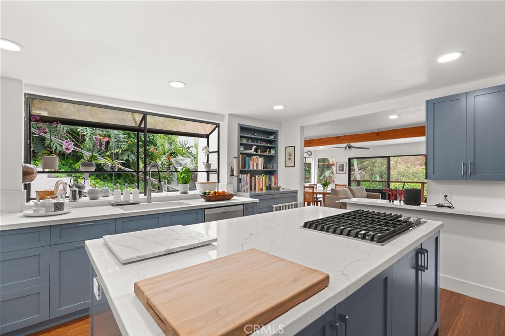 38463683 6037 4545 9d0a 5d07244bf793