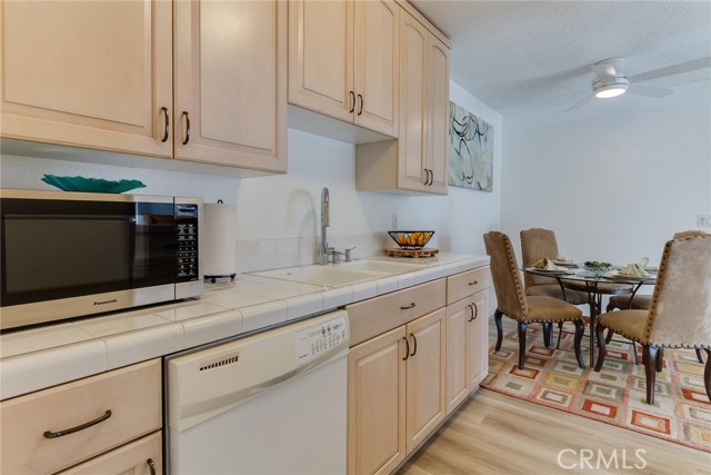 2411 Prospect, Hermosa Beach, California 90254, 2 Bedrooms Bedrooms, ,2 BathroomsBathrooms,Residential,Sold,Prospect,SB22154319