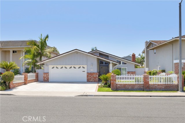 Detail Gallery Image 1 of 1 For 4788 Dogwood Ave, Seal Beach,  CA 90740 - 4 Beds | 2 Baths