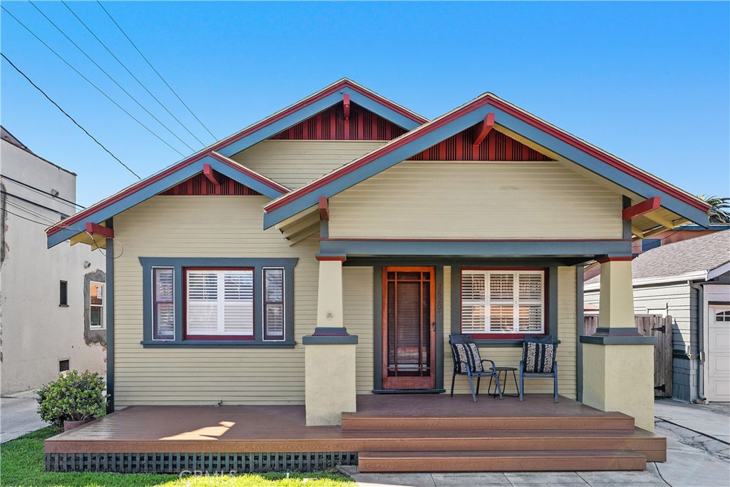 2820 E Colorado Street