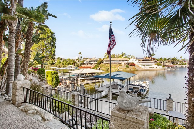 Detail Gallery Image 4 of 56 For 30248 White Wake, Canyon Lake,  CA 92587 - 3 Beds | 2/1 Baths