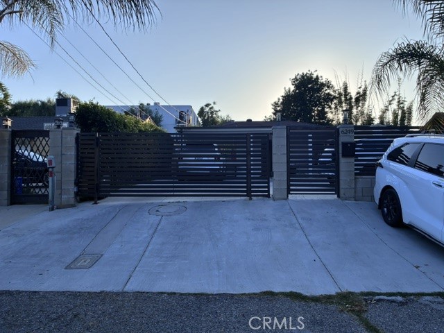 6249 Longridge
