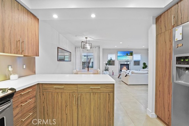 Detail Gallery Image 9 of 25 For 11023 Fruitland Dr #104,  Studio City,  CA 91604 - 3 Beds | 4 Baths