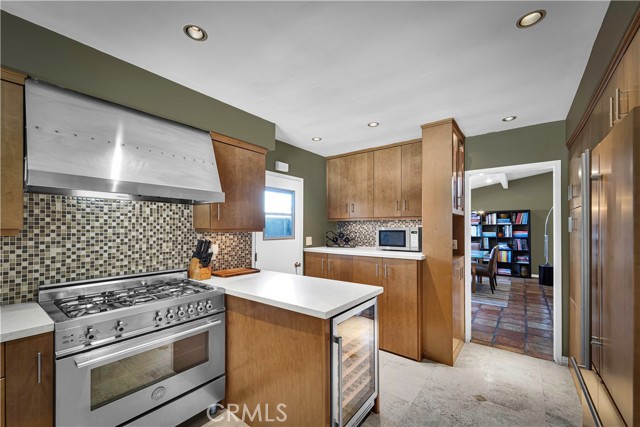 Detail Gallery Image 17 of 60 For 6119 Mary Ellen, Valley Glen,  CA 91401 - 4 Beds | 2 Baths