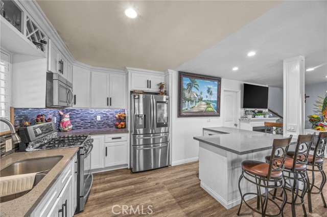 Detail Gallery Image 12 of 39 For 1709 S Townsend St, Santa Ana,  CA 92704 - 4 Beds | 2/1 Baths