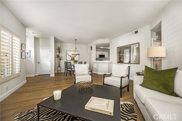 Detail Gallery Image 2 of 26 For 51 Lehigh Aisle, Irvine,  CA 92612 - 2 Beds | 2 Baths