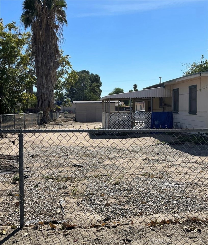 581 E Menlo, Hemet, CA 92543