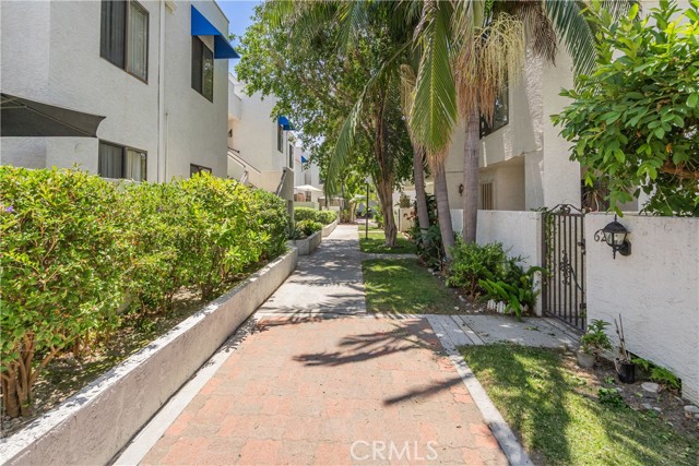 623 Park Shadow Court, Baldwin Park CA: https://media.crmls.org/medias/384a6c82-369b-4440-b9ad-b244b284f554.jpg