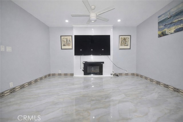 Detail Gallery Image 5 of 45 For 5302 Clark Cir, Westminster,  CA 92683 - 5 Beds | 3/1 Baths