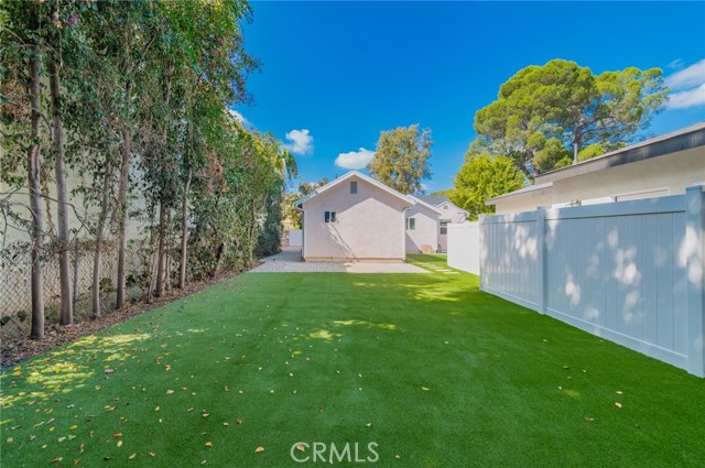 Detail Gallery Image 29 of 31 For 5212 Noble Ave, Sherman Oaks,  CA 91411 - 3 Beds | 2 Baths