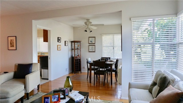 4435 Caledonia Way, Los Angeles CA: https://media.crmls.org/medias/384c6246-b343-43dc-a459-251cbbfe48bd.jpg