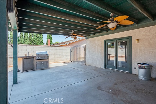 Detail Gallery Image 8 of 8 For 5853 Aurora Ave, Jurupa Valley,  CA 91752 - 6 Beds | 3/1 Baths