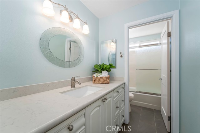 Image 32 of 63 For 3 Taylor Place