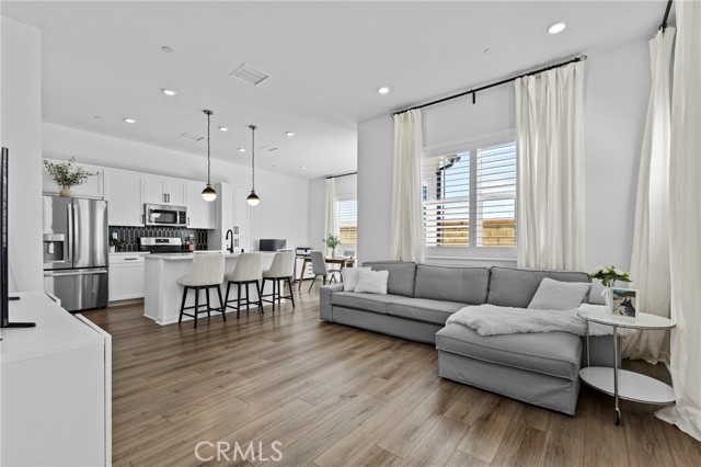 Detail Gallery Image 3 of 52 For 4408 S. Grant Paseo, Ontario,  CA 91762 - 3 Beds | 2/1 Baths