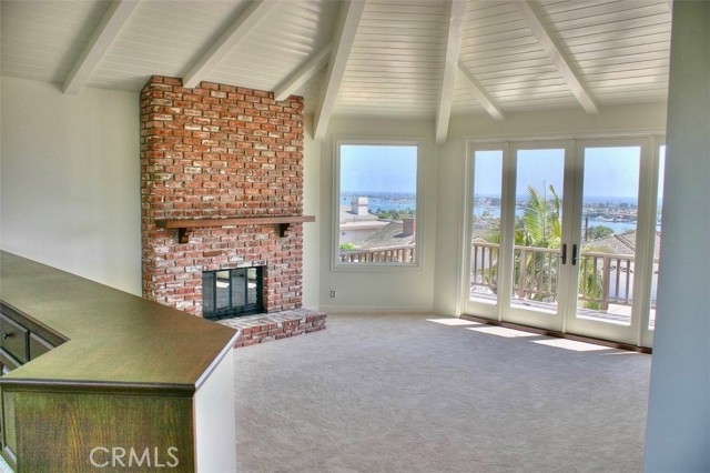 Detail Gallery Image 16 of 31 For 900 Kings, Newport Beach,  CA 92663 - 5 Beds | 3/1 Baths