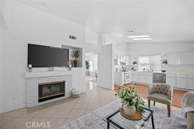 Detail Gallery Image 11 of 37 For 3061 Hampton, Hemet,  CA 92545 - 5 Beds | 2 Baths