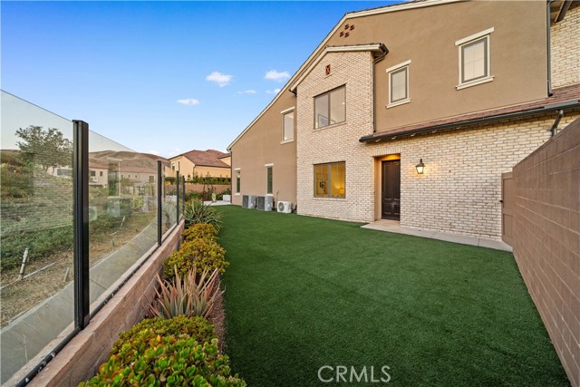 101 Lustro, Irvine CA: https://media.crmls.org/medias/38500cfa-0a35-4ee4-955c-15cdae19eff1.jpg