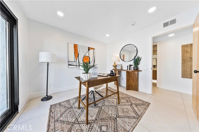 Detail Gallery Image 14 of 30 For 1033 E via Escuela, Palm Springs,  CA 92262 - 3 Beds | 2 Baths