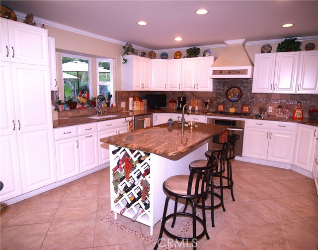 Detail Gallery Image 9 of 46 For 1346 S South Hills Dr, West Covina,  CA 91791 - 4 Beds | 2 Baths