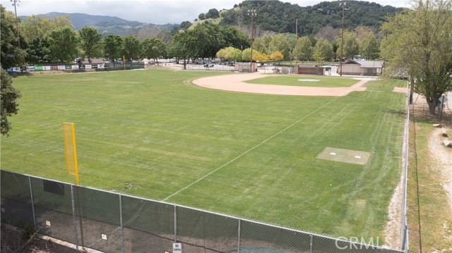 8975 Azucena Avenue, Atascadero CA: https://media.crmls.org/medias/3851d545-422d-45ff-83be-fbc8cf7131c0.jpg