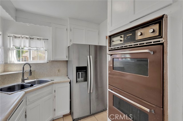 10125 Annetta Ave., South Gate CA: https://media.crmls.org/medias/3852561e-c958-49a0-a86d-074af6733e01.jpg