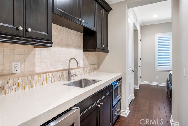 3852a04e 8bf5 4c01 9ba7 E4e4297f139d