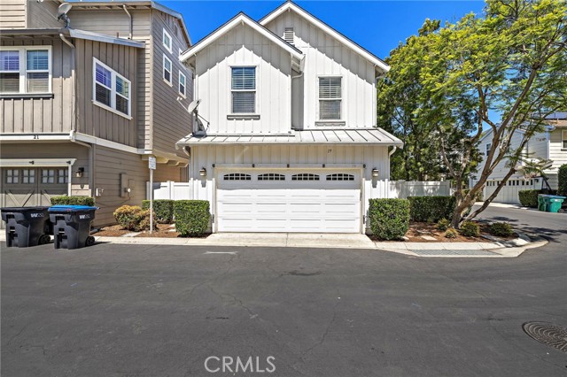 19 Rinehart Road, Ladera Ranch CA: https://media.crmls.org/medias/3852c60a-2778-431e-917a-8ecd777a77d7.jpg