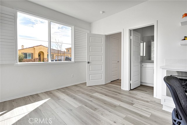 Detail Gallery Image 16 of 42 For 12940 Clear Creek St, Hesperia,  CA 92344 - 4 Beds | 3/1 Baths