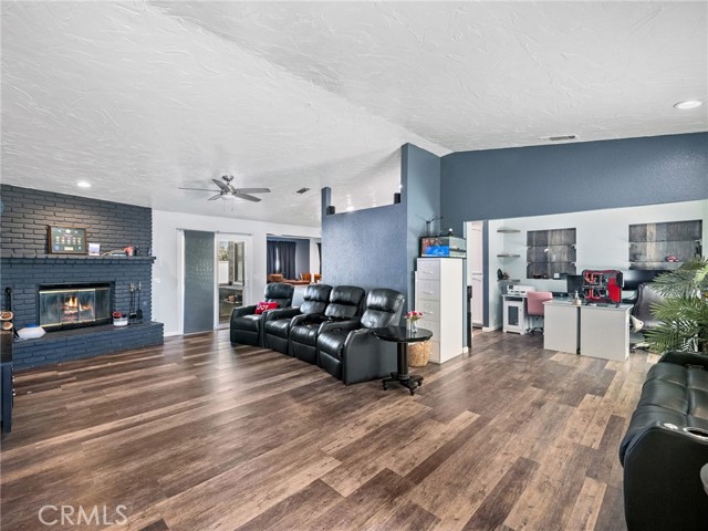 Detail Gallery Image 10 of 41 For 13826 Wawona, Apple Valley,  CA 92307 - 3 Beds | 2 Baths